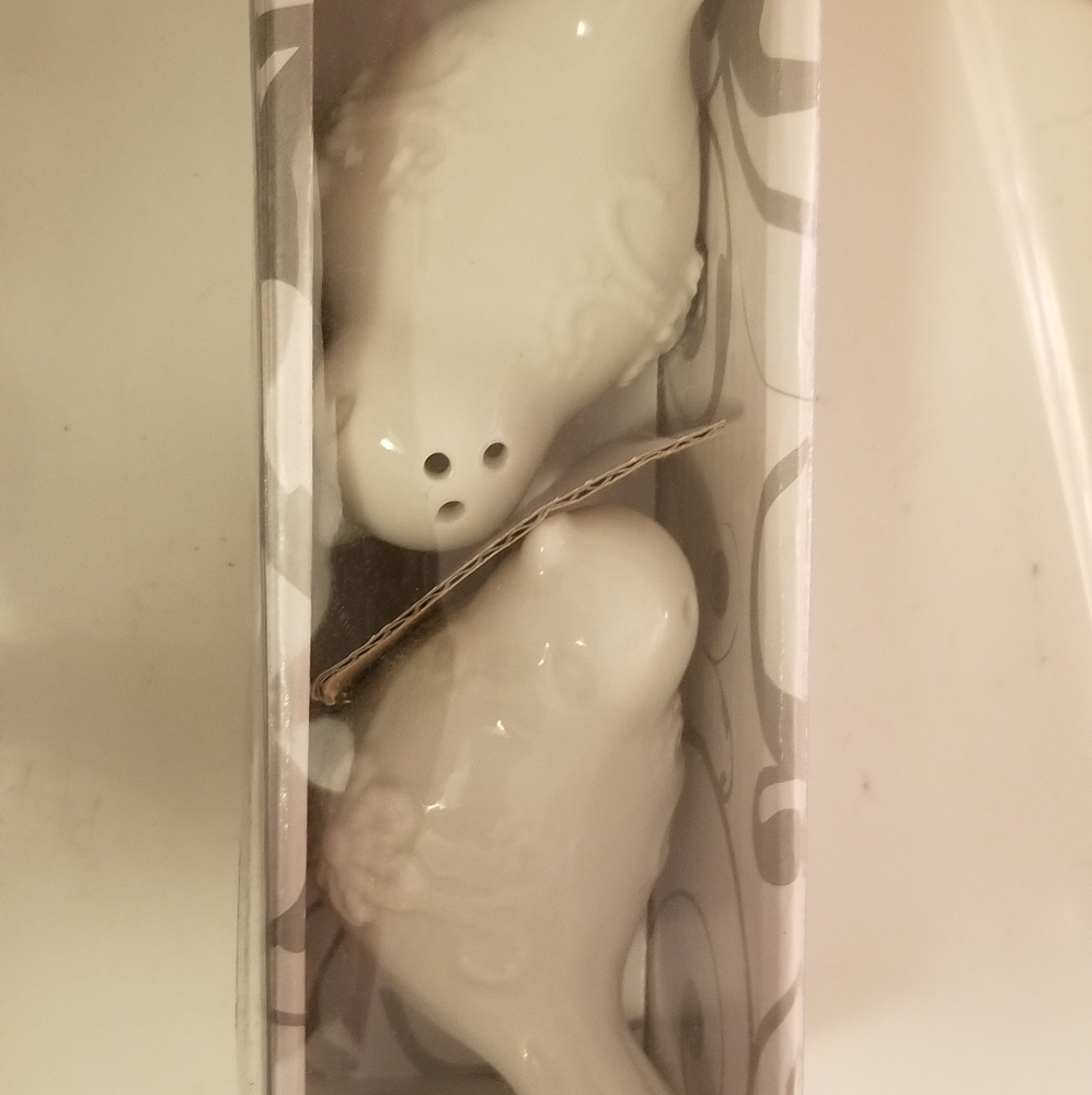 Ceramic Glossed Dove Bird Salt & Pepper Shakers